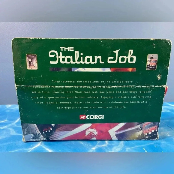 Corgi #04441 The Italian Job (1969) Blue Mini & Driver + Gold Bars - Rare🏦🚙🛣️ - Picture 5 of 12